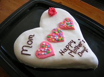 Mother''s Day Heart Cake